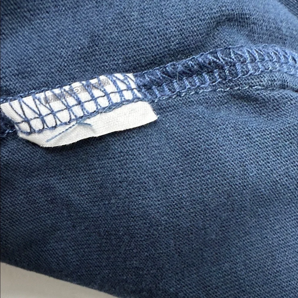 Kids Navy Blue Star Graphic Tee Approx size Bots Small (tag missing )